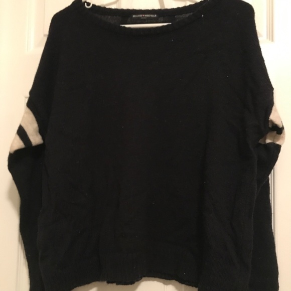 Sweater - Picture 2 of 4